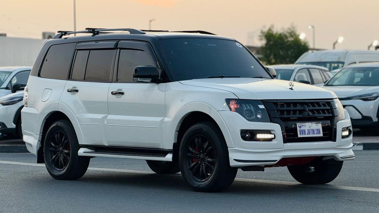 Mitsubishi Pajero 2016 | SIGNATURE BODY KIT | RHD | 3.2L DIESEL ENGINE | AUTOMATIC TRANSMISSION | ELECTRIC SEAT | REAR