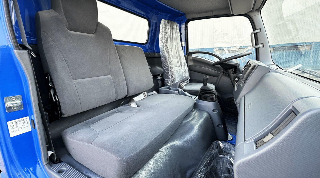 Isuzu NPR ECTWES001 - 2025 Isuzu NPR71 Single Cab Chassis Truck -  4.6L Diesel Manual – Blue