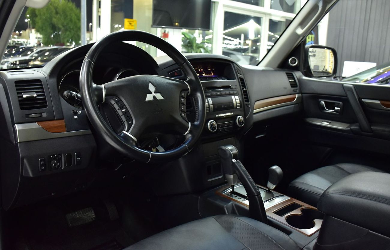 ميتسوبيشي باجيرو EXCELLENT DEAL for our Mitsubishi Pajero 3.8L GLS ( 2009 Model ) in Black Color GCC Specs