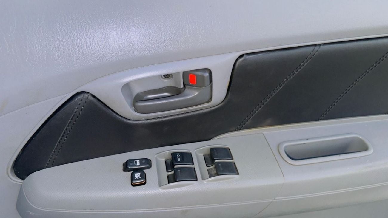 Toyota Hilux DOUBLE CABIN | PREMIUM BULL BAR INSTALLED | 3.0L DIESEL | RHD | 2007 | 4 X 4