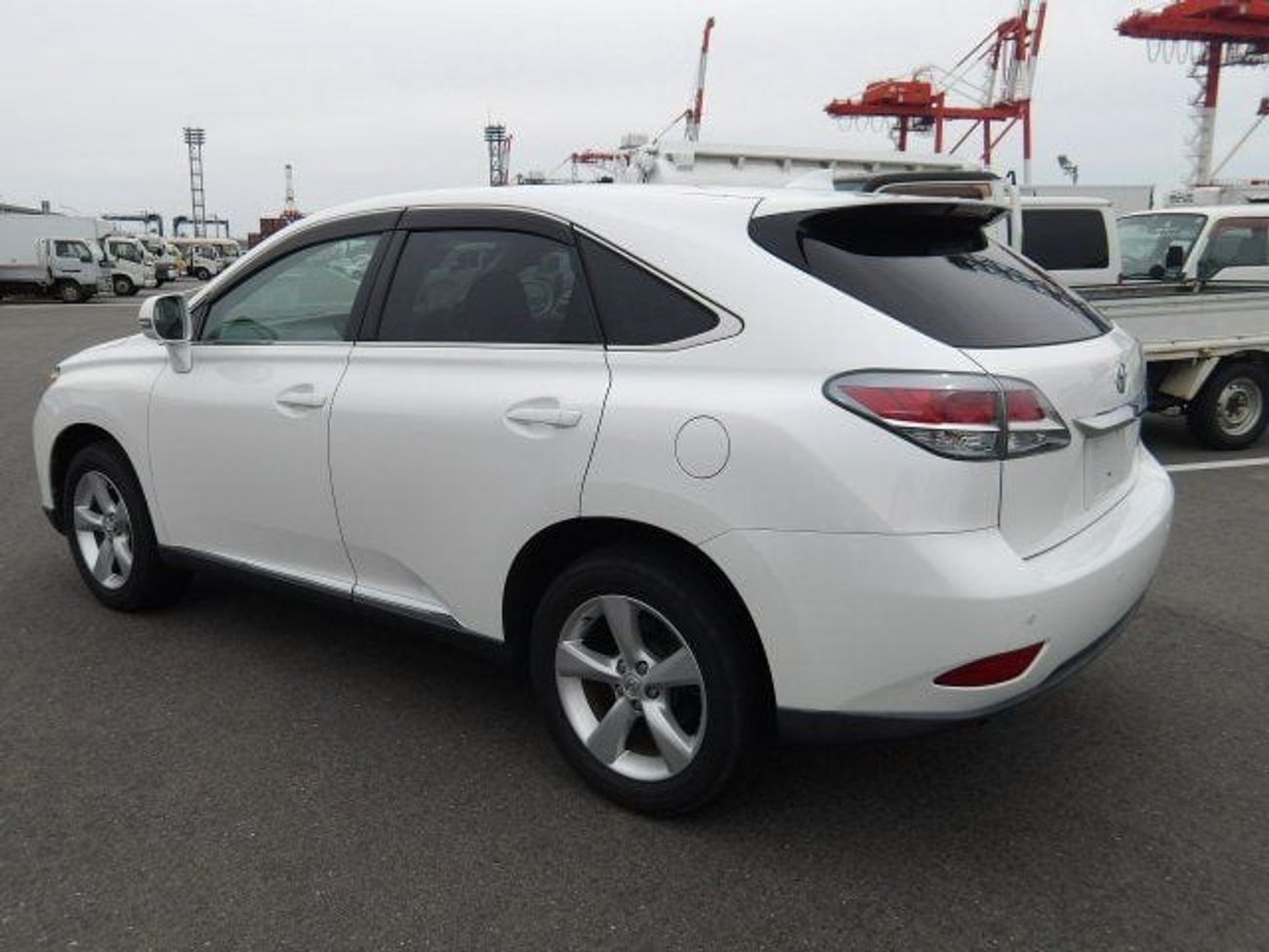 Lexus RX 270 2.7L V4 PETROL / DVD CAMERA / PUSH START / PWR WITH LEATHER SEATS / 2015