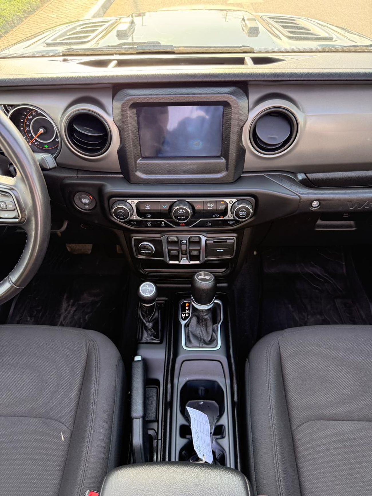 Jeep Wrangler Unlimited Sport 3.6L A/T