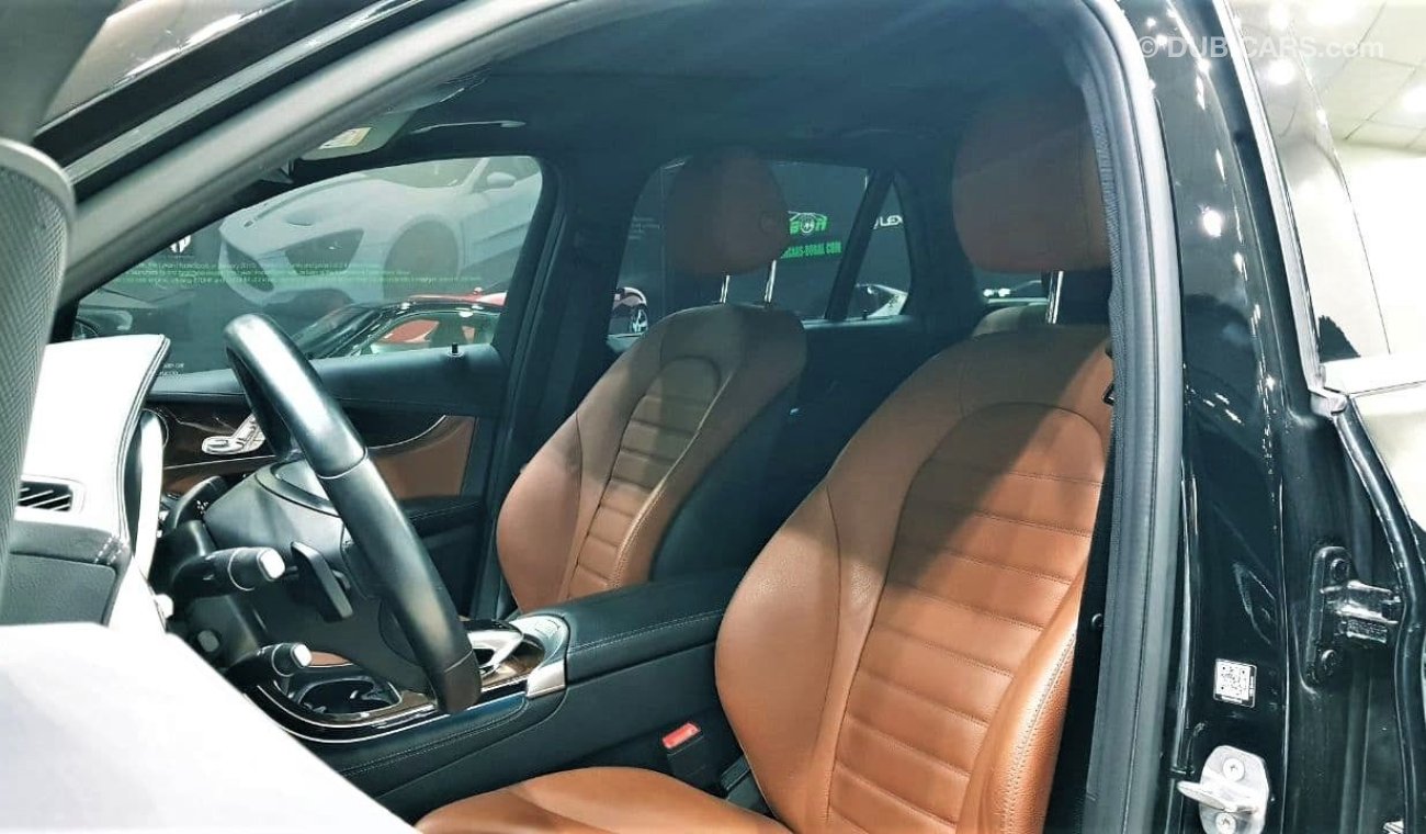 مرسيدس بنز GLC 250 MERCEDES BENZ GLC 250 4MATIC 2019 MODEL GCC CAR STILL UNDER WARRANTY FROM GARGASH WITH 39K KM ONLY