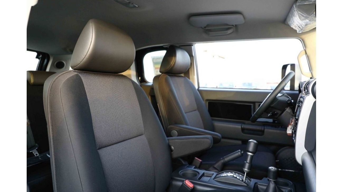 Toyota FJ Cruiser 2023 Toyota FJ Cruiser 4.0 JBL - Black inside Black | Export Only