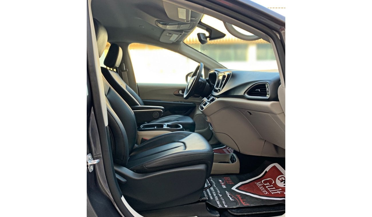 Chrysler Voyager FULL OPTION - AMERICAN SPEC - BRAND NEW CONDITION - 2020