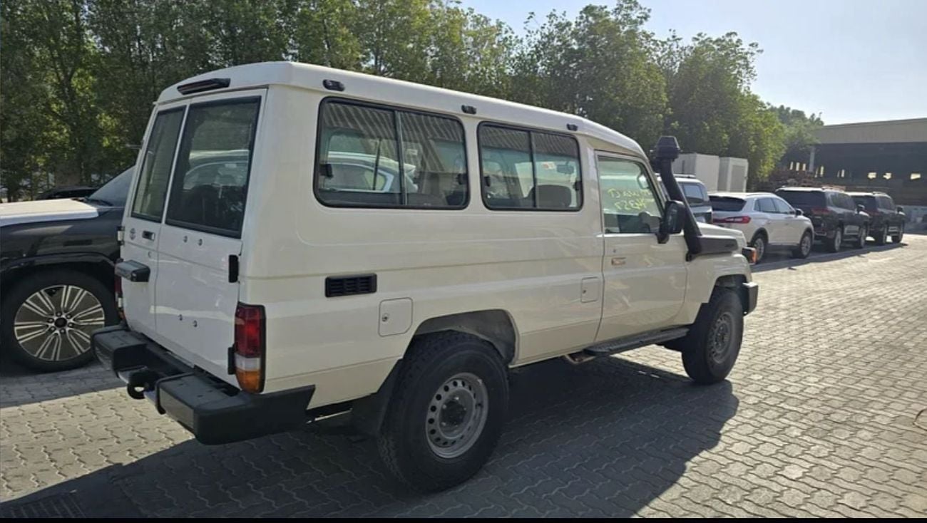 Toyota Land Cruiser 70 TOYOTA LAND CRUISER LC78 4.2D MT 2024