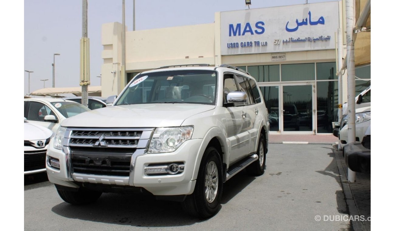 Mitsubishi Pajero GLS Top GLS Top ACCIDENTS FREE - GCC - FULL OPTION - CAR IS IN PERFECT CONDITION INSIDE OUT