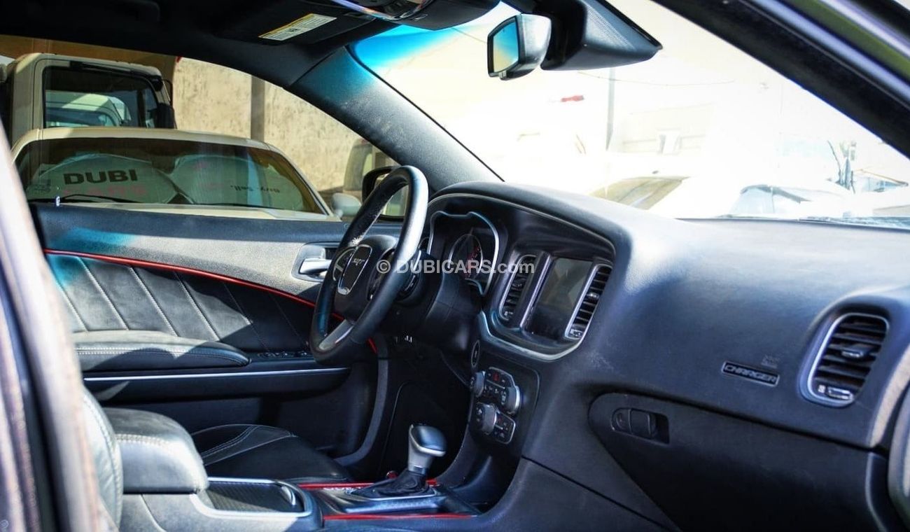 Dodge Charger R/T Road Track SOLD!!!!R/T Road Track R/T Road Track Charger R/T Hemi V8 5.7L 2016/ FullOption/ SRT 