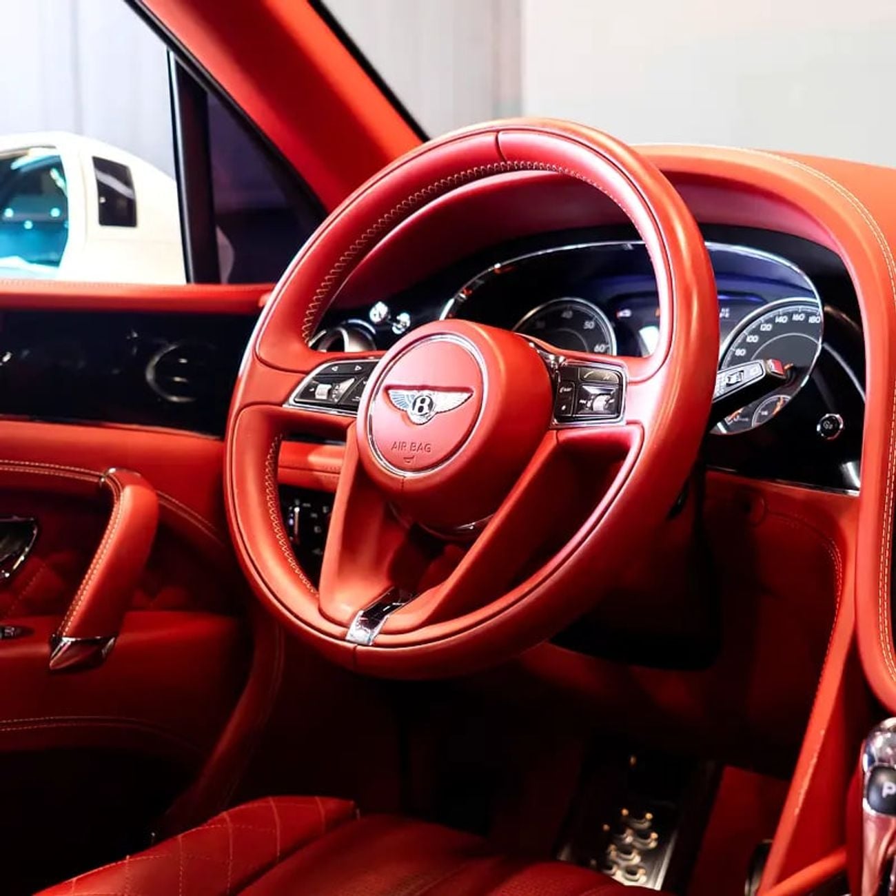 بنتلي بينتايجا 5,448 P.M • 0% Downpayment • • 1 Year Warranty