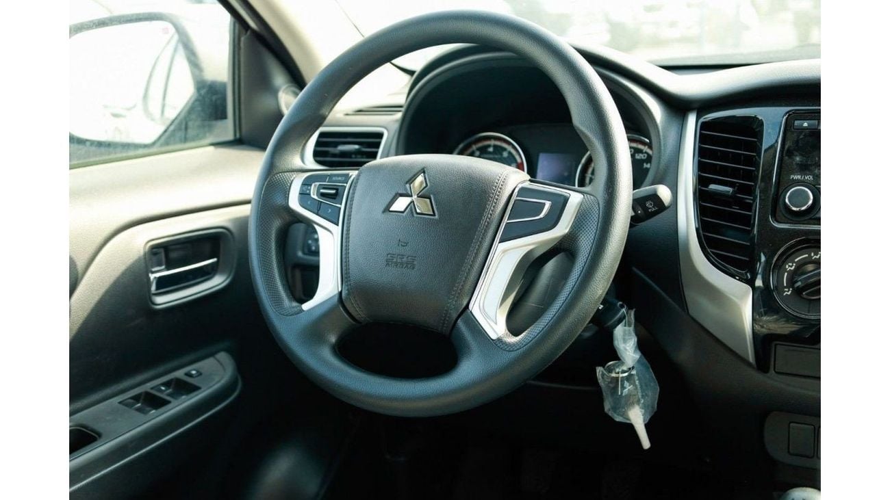 ميتسوبيشي L200 Mitsubishi L200 Petrol Manual 2023 V4 2.4L 4wd