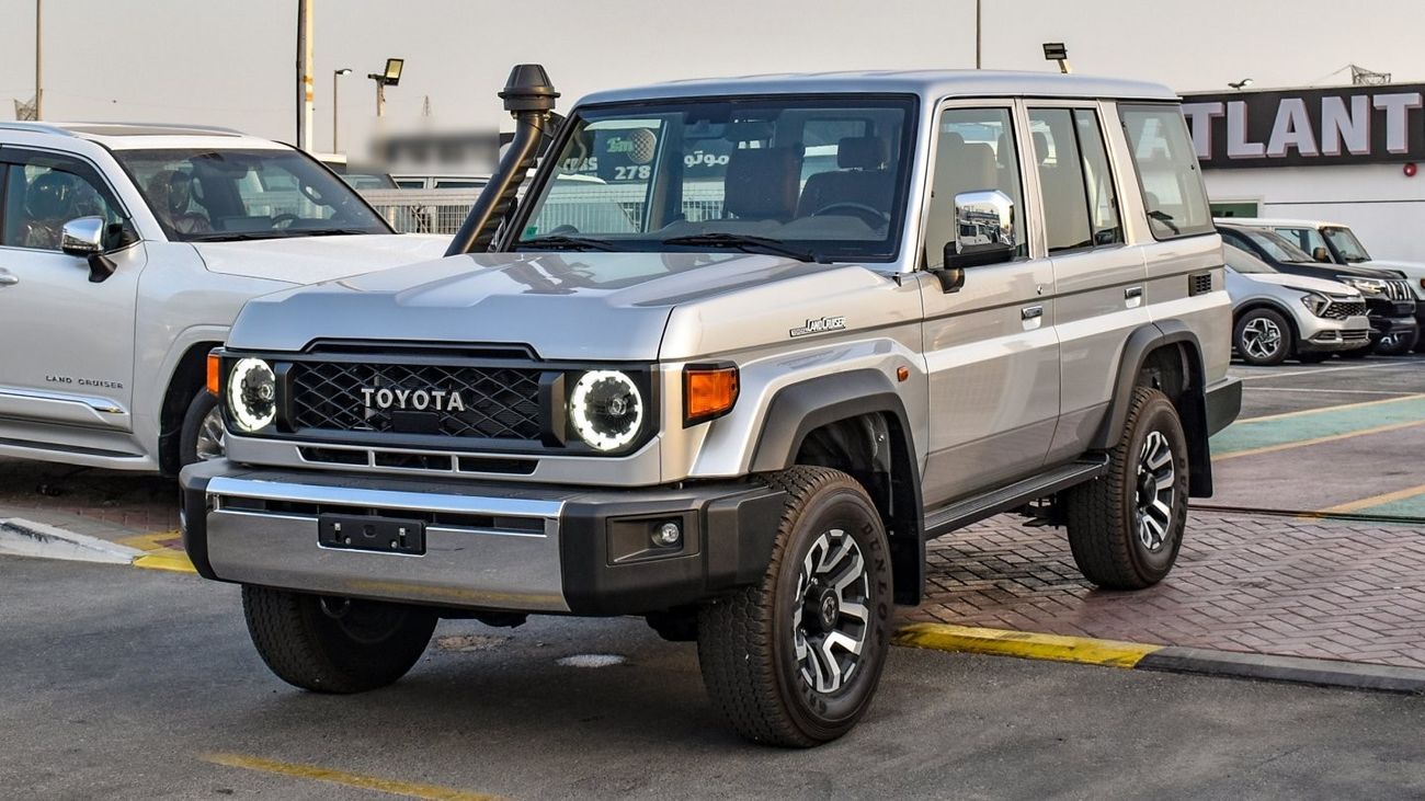 Toyota Land Cruiser 70 4.0L V6  A/T