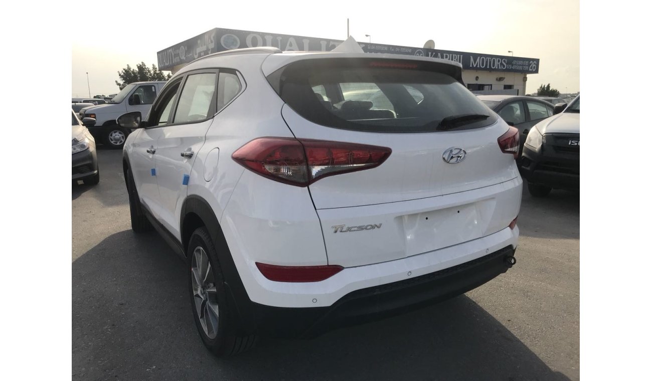 Hyundai Tucson with out sun roof