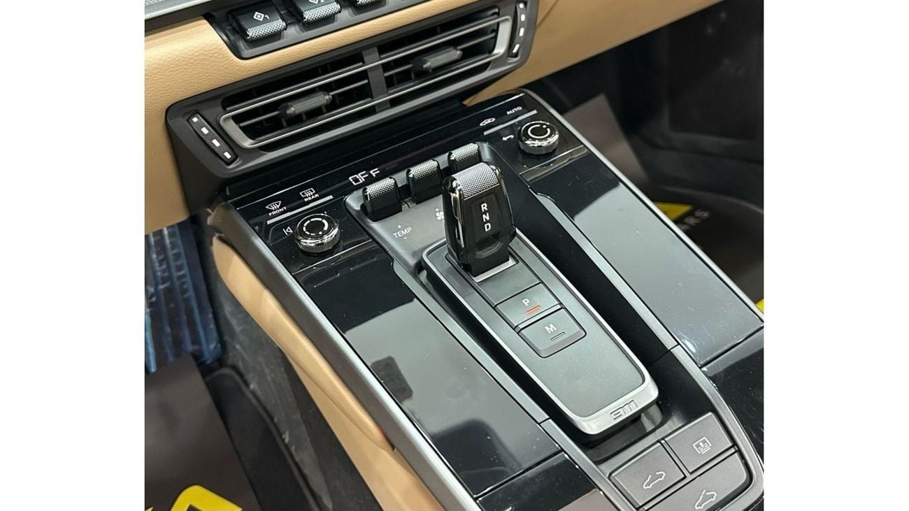 Porsche 911 2021 Porsche 911/922 Carrera, Dec 2025 Porsche Warranty, Full Porsche Service History, Low Kms, GCC