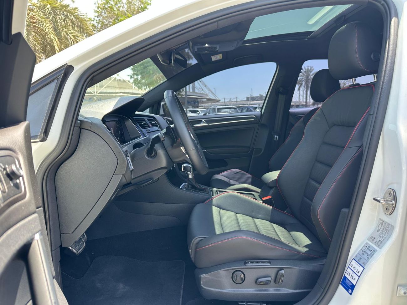 Volkswagen Golf GTI Black Style 2.0L