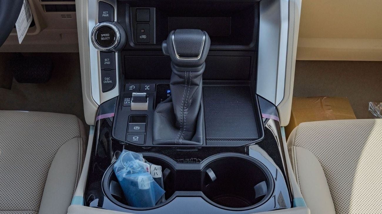 Toyota Land Cruiser 2026 Toyota Land Cruiser 300 GXR 4.0L AT Petrol 4WD (White-Beige)