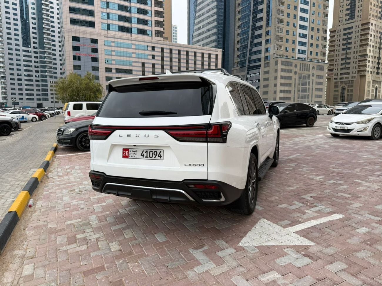 Lexus LX 600 F-Sport 3.5L | 2023 | American Specs | Clean Title | Perfect Condition