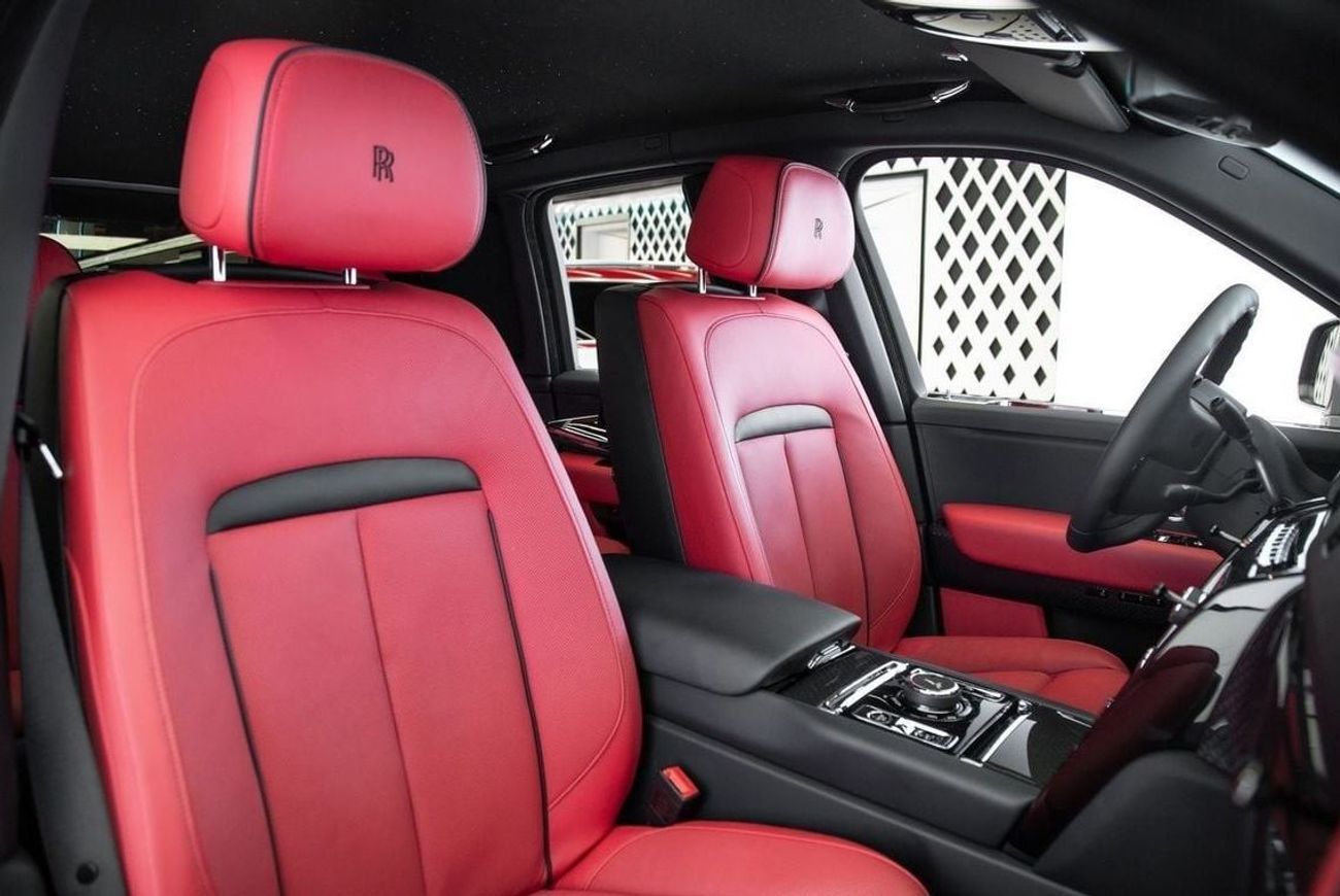 رولز رويس كولينان BLACK BADGE