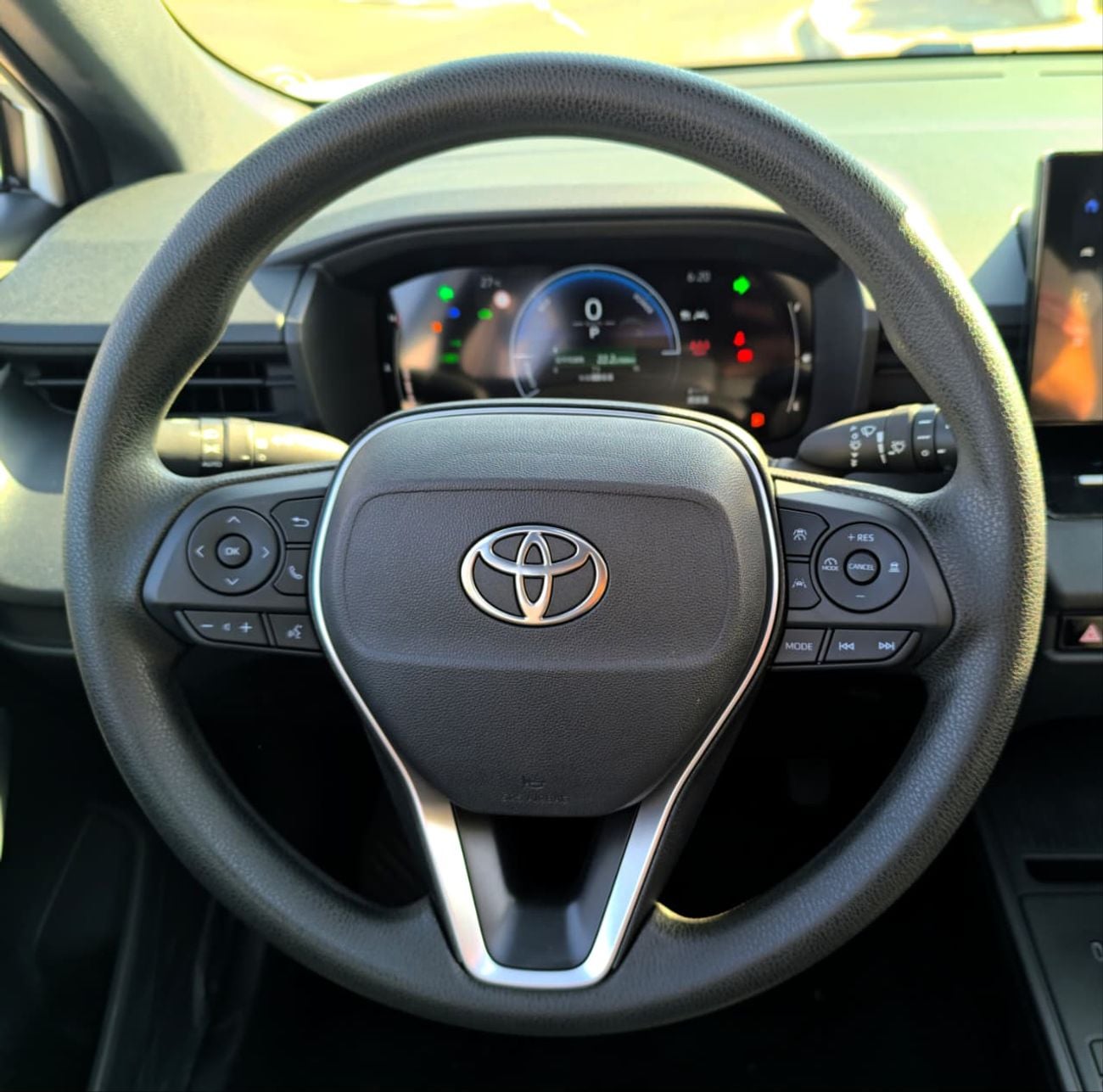 تويوتا فرونتلاندر 2.0L Hybrid Leading 2025 Model