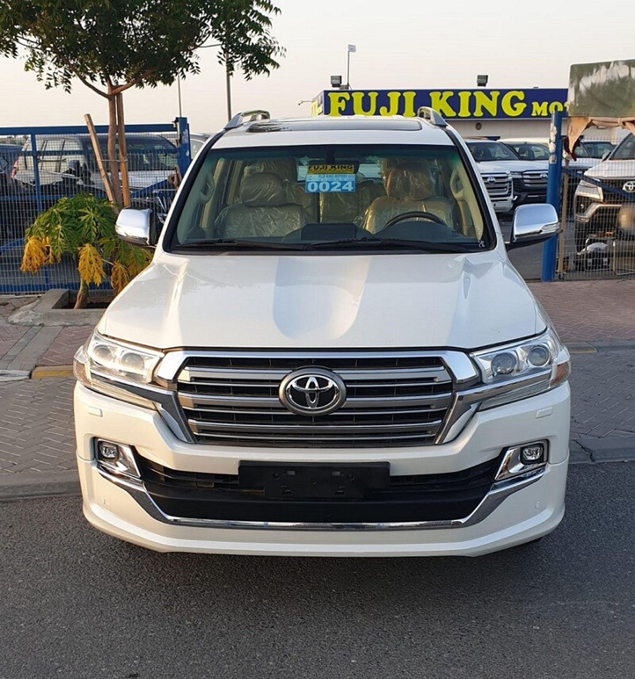 Toyota Land Cruiser 4.6L - GRX - V8 (PETROL)