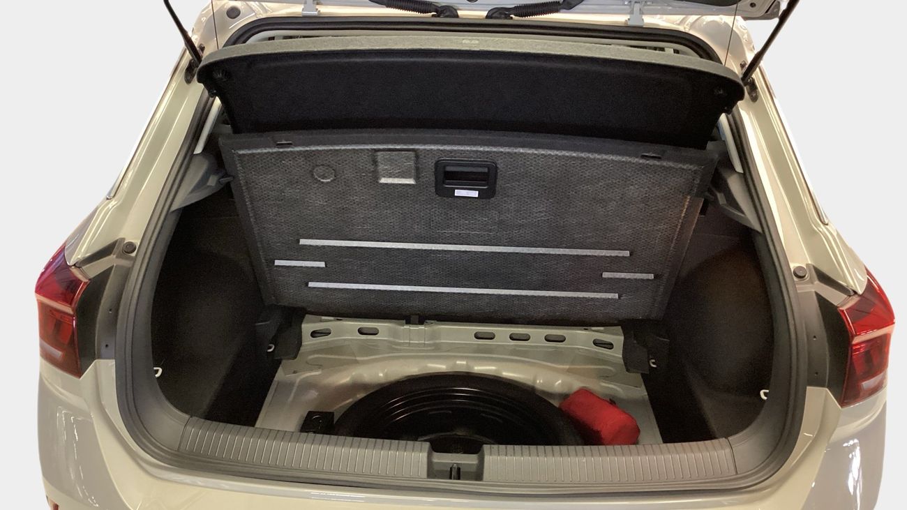 فولكس واجن T ROC Life | شامل الضمان | 0 ﺪﻔﻋﺓ ﺃﻮﻟﻯ