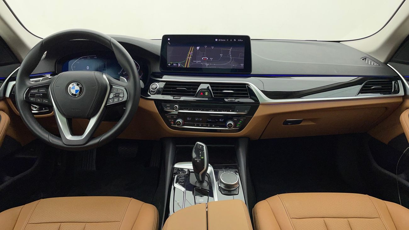 بي أم دبليو 520i JOY EDITION 2 | بدون دفعة مقدمة | اختبار القيادة في المنزل