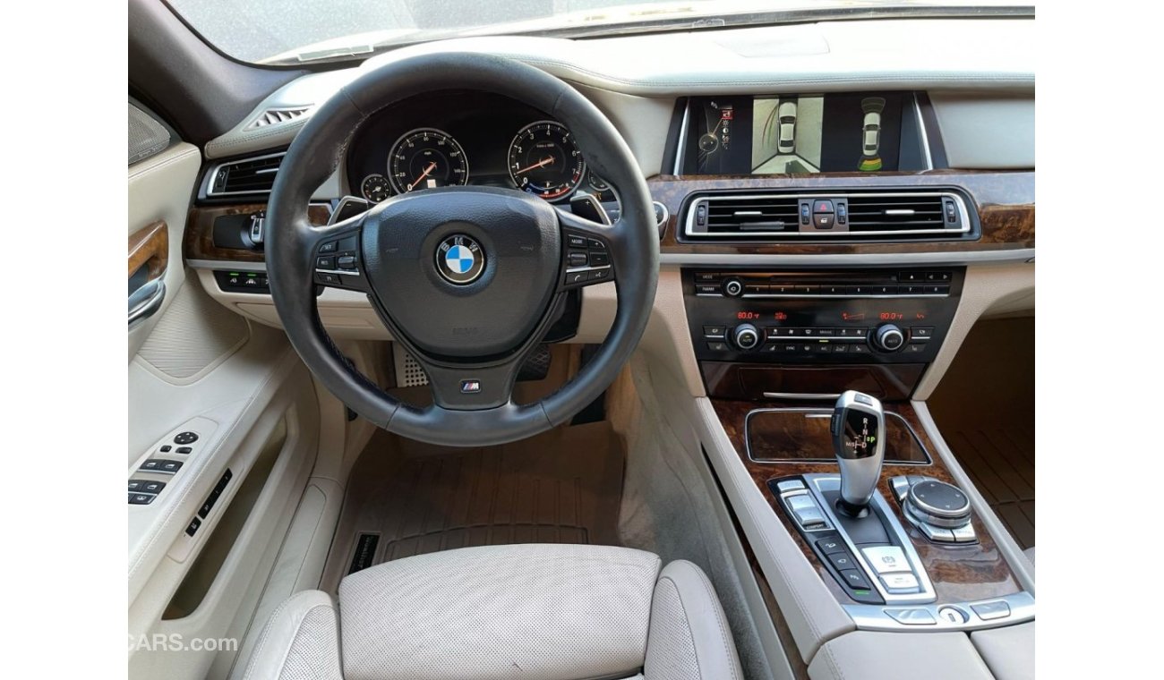 BMW 740Li M Sport BMW 740Li    M-Tech موديل 2015 ستة سلندر  وارد أمريكي اوراق جمارك  فول اوبشن كامل لارج   حاد