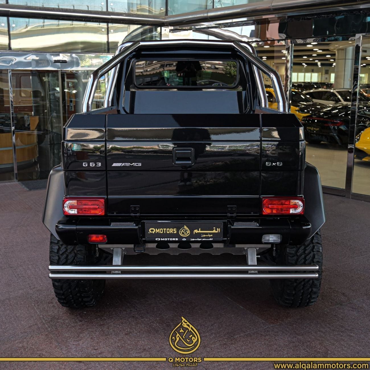 Mercedes Benz G63 AMG STD 4.0L 2014 MERCEDES BENZ G63 6X6 GCC DONE ONLY 1000KM