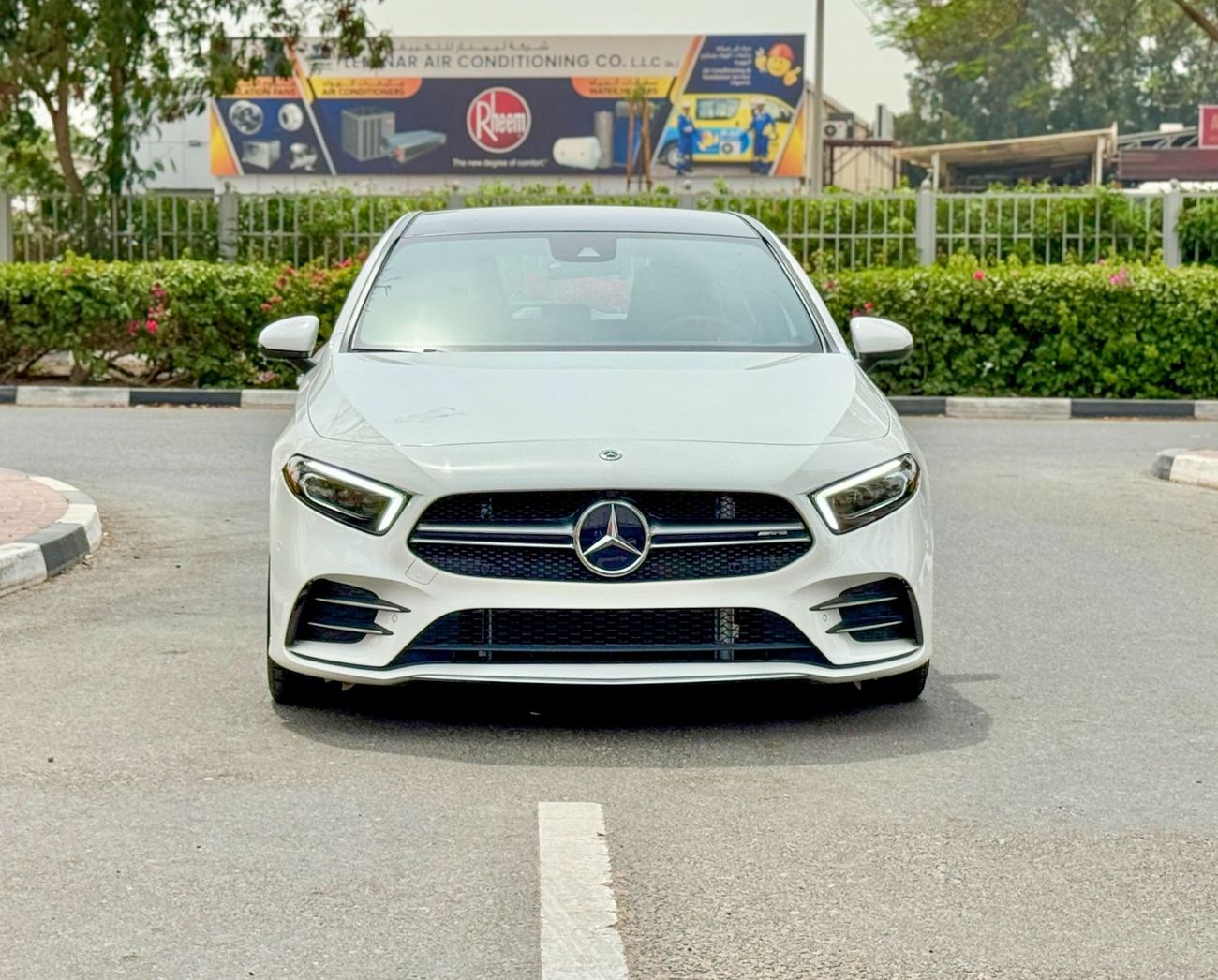Mercedes-Benz A 35 AMG 4MATIC Hatchback 2022 Brand New Mercedes-benz A35 AMG 4MATIC / 2.0T / 306 Hp / European Specs