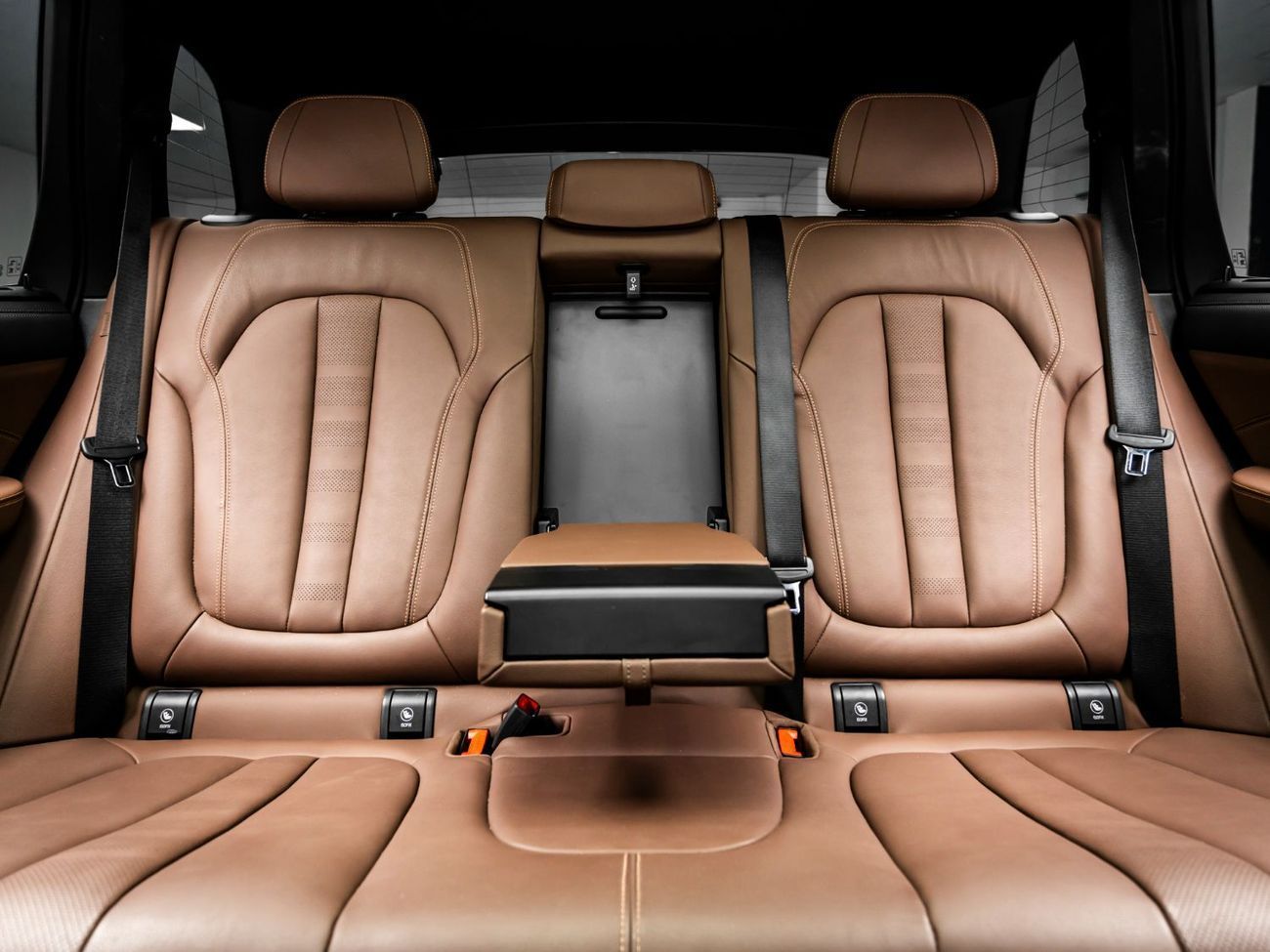 BMW X5 40i M Sport 3.0L 2023 BMW X5 xDrive40i, 2027 BMW Warranty + Service Contract, Low KMs, GCC