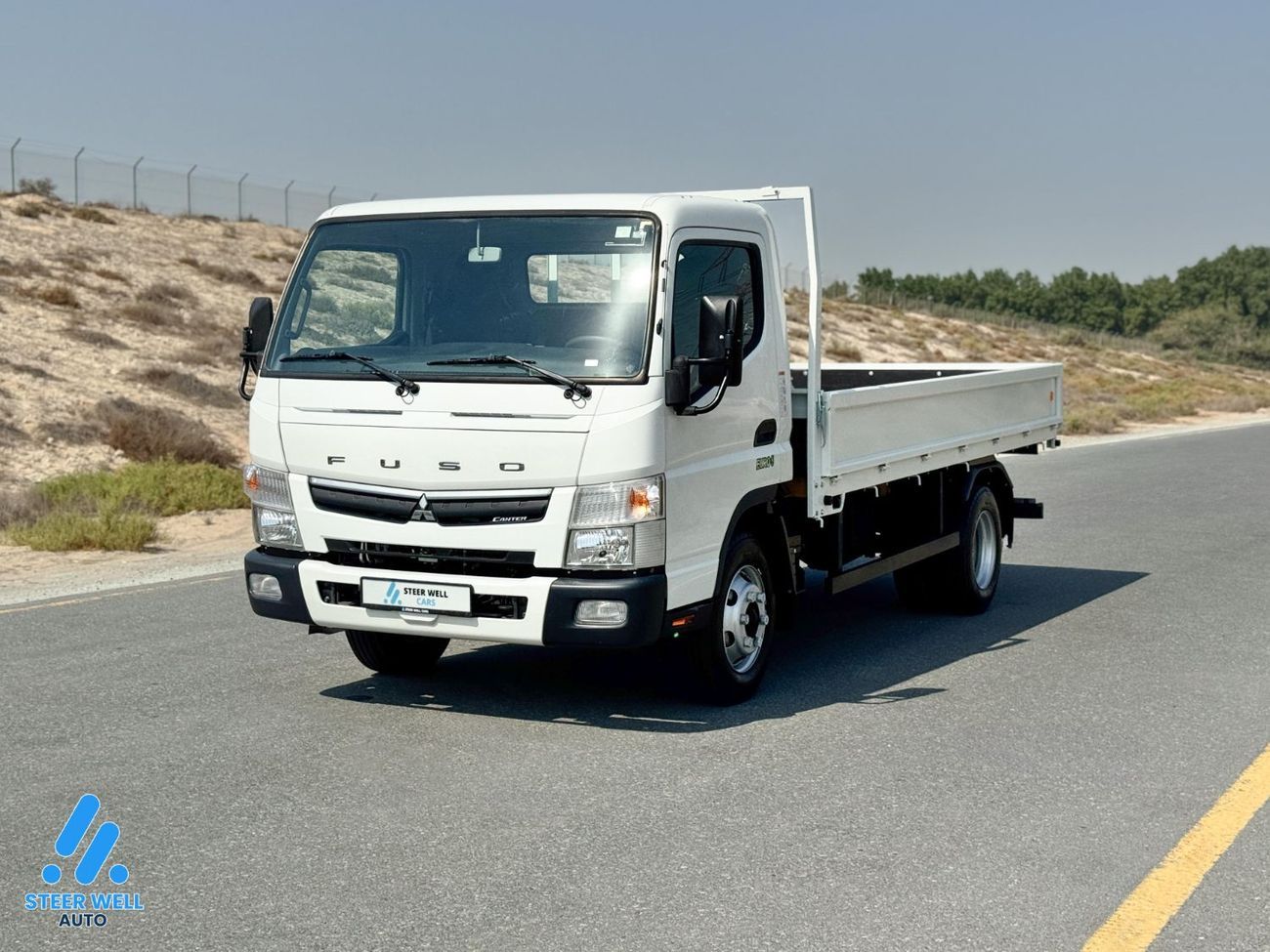 ميتسوبيشي فوسو كانتير Truck | 3.0L Diesel | Euro 5 | Short Chassis | RWD | White | GCC Specs