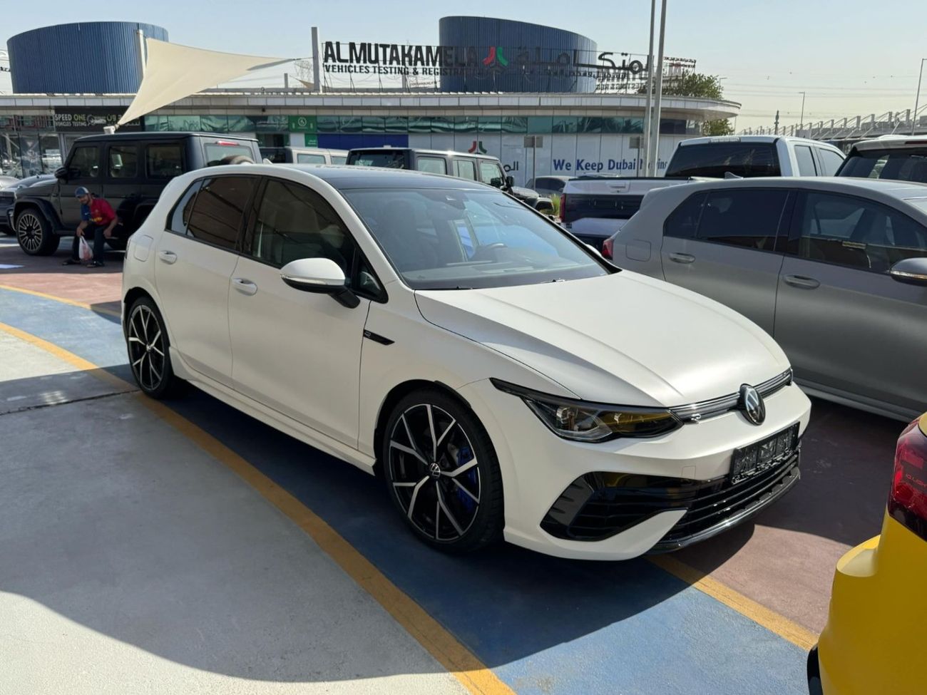 فولكس واجن جولف ار Base 2.0T GERMAN SPEC BRAND NEW
