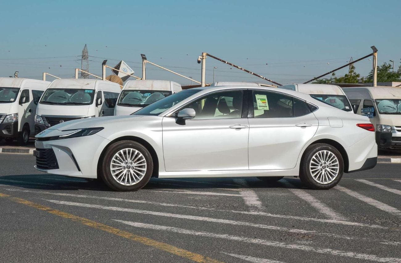 تويوتا كامري TOYOTA CAMRY LE 2.5L FWD PETROL SEDAN 2026