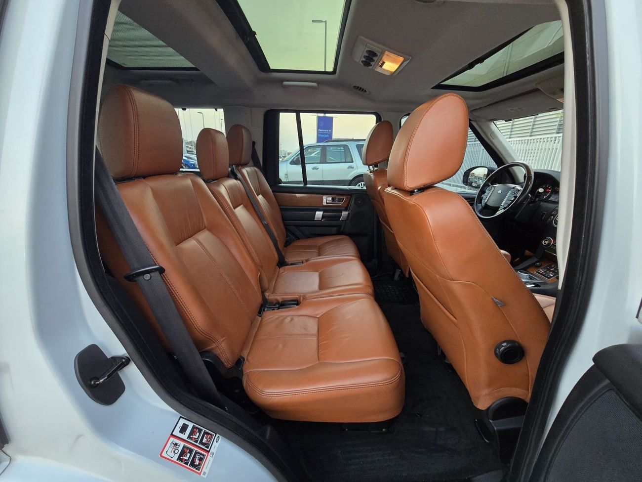 Land Rover Discovery LAND ROVER LR4 2016 GCC ORGINAL PAINT // GOOD CONDITION