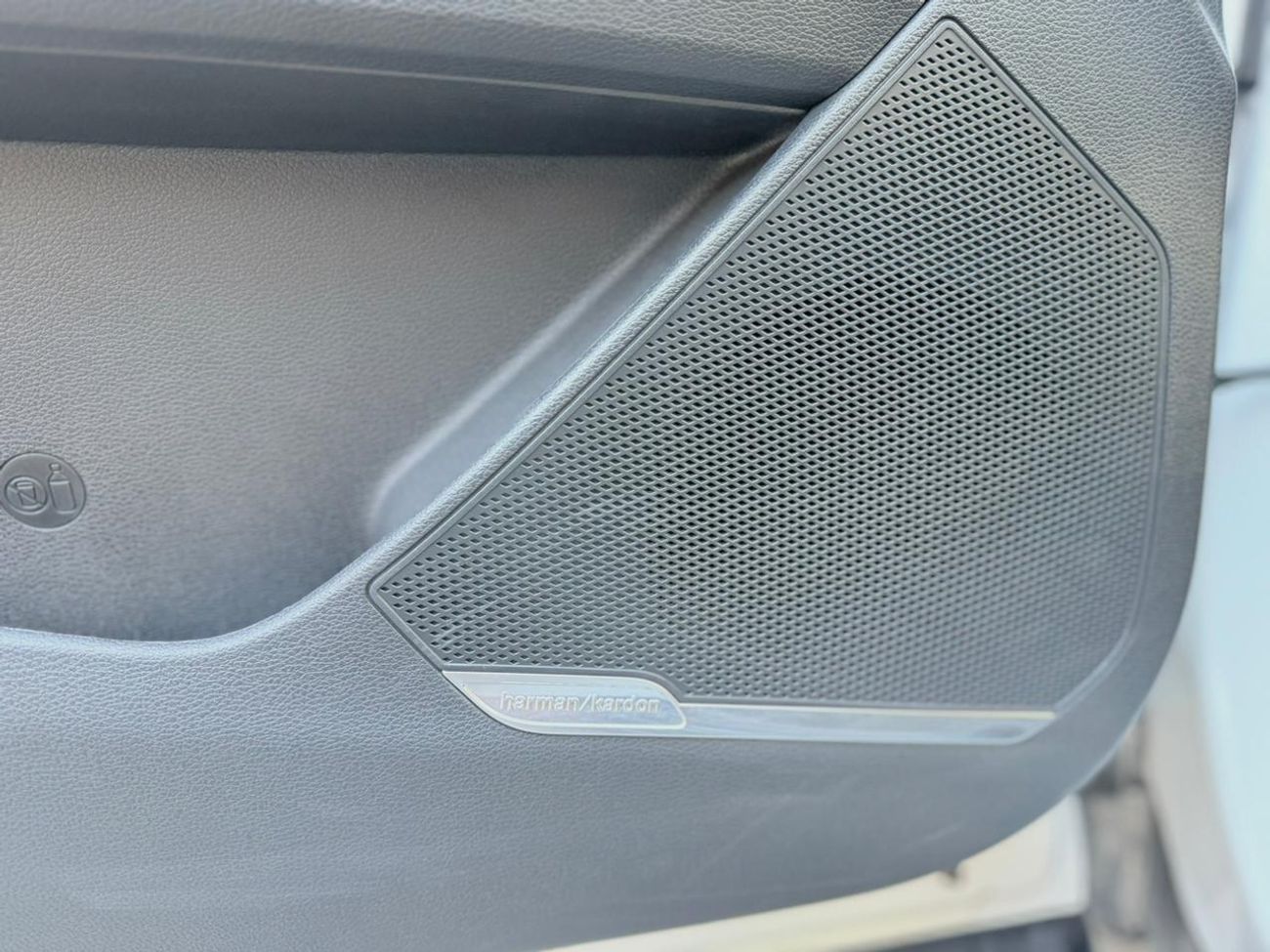 Kia Sportage 2.0L MPI LX (FWD)