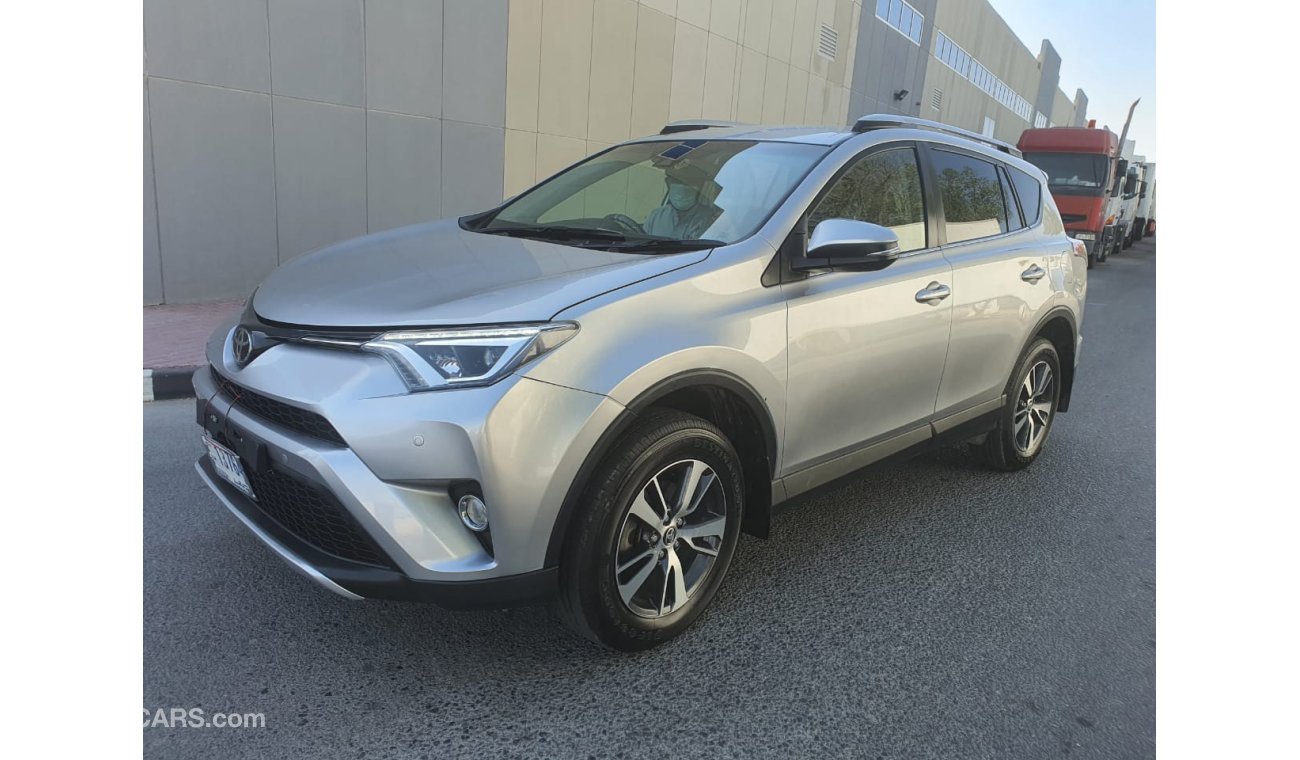 Toyota RAV4 petrol 2.5 Litter Right Hand drive