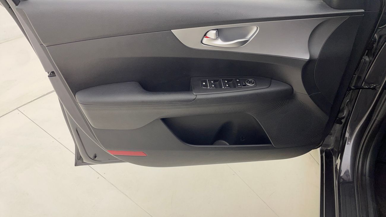 كيا سيراتو LX 1.6 | بدون دفعة مقدمة | اختبار القيادة في المنزل