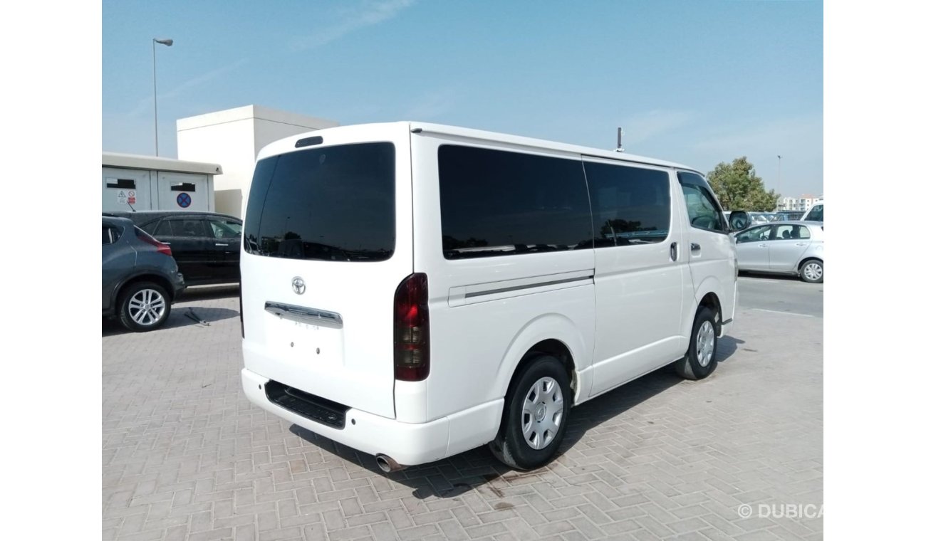 تويوتا هاياس TOYOTA HIACE RIGHT HAND DRIVE (PM975)