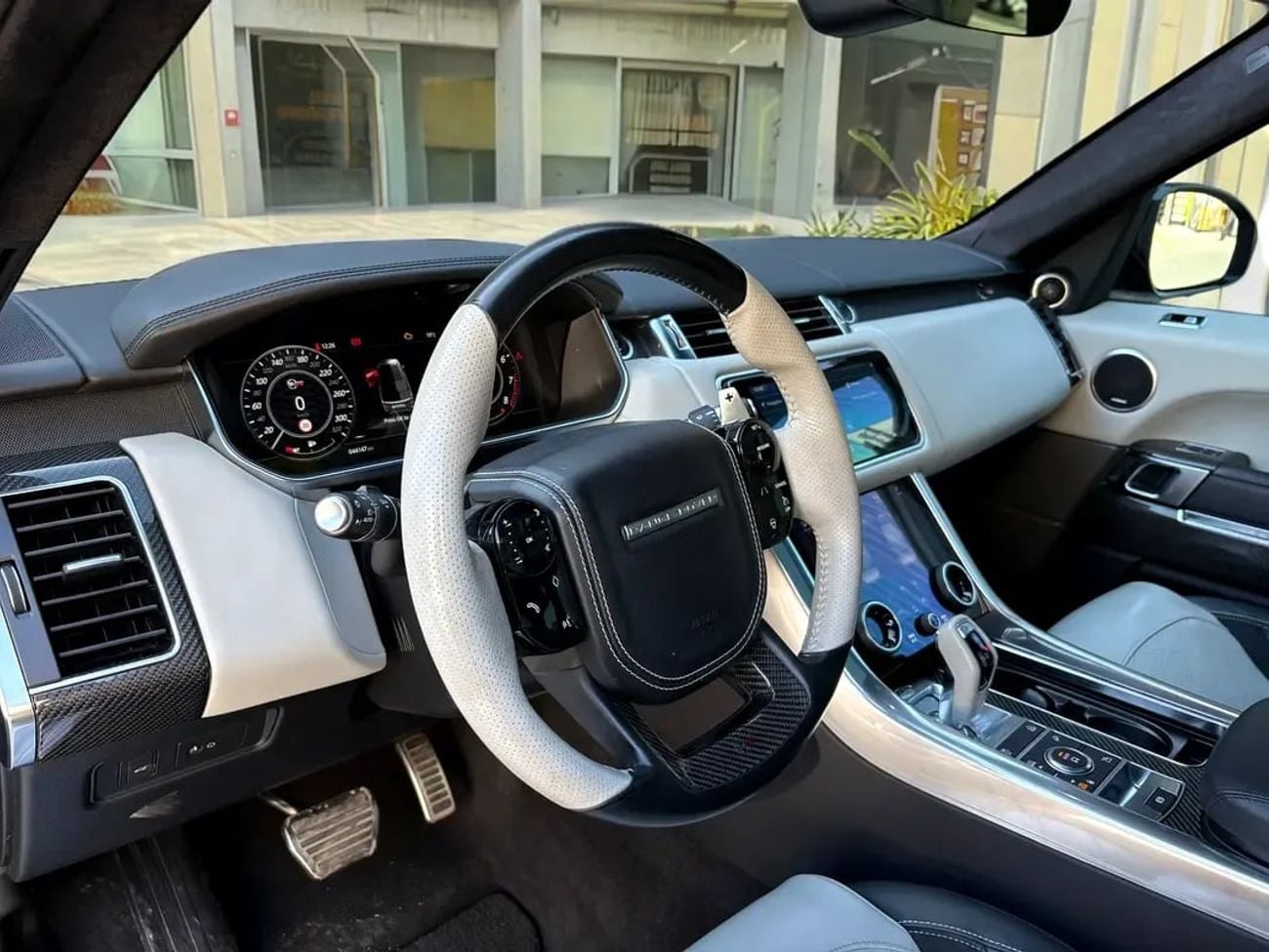 Land Rover Range Rover Sport MID SVR 5.0L (550 HP) RANGE ROVER SPORT SVR CARBON EDITION 5.0L V8 SC A/T | 2022 | AED 3,760 per mon