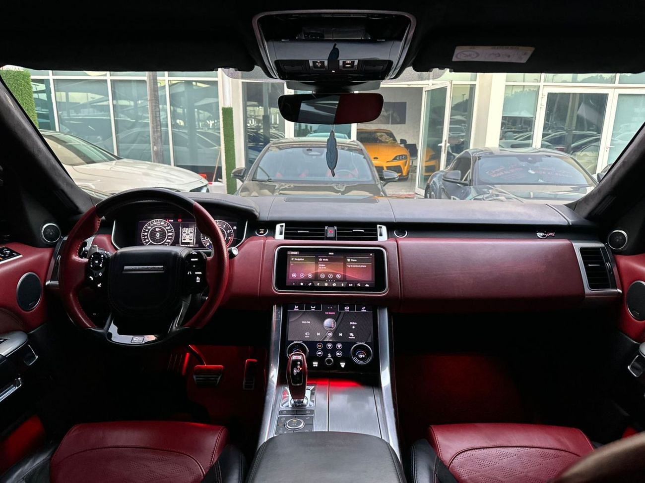 Land Rover Range Rover Sport RANGE ROVER SPORT SVR GCC 2018 FULL OPTION ORIGINAL PAINT PERFECT CONDITION