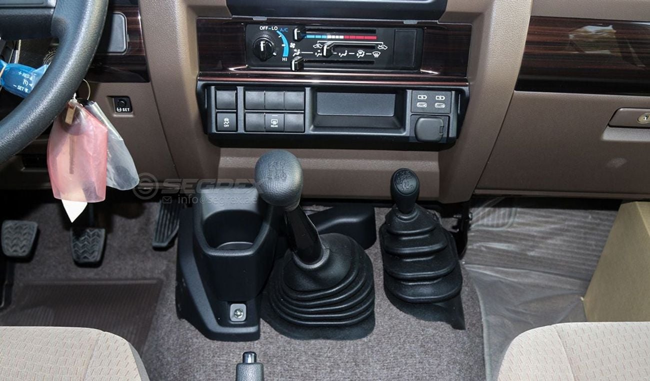 تويوتا لاند كروزر 70 2025 Model Toyota Land Cruiser Hardtop LC76, 2.8L Diesel 4WD 5M/T