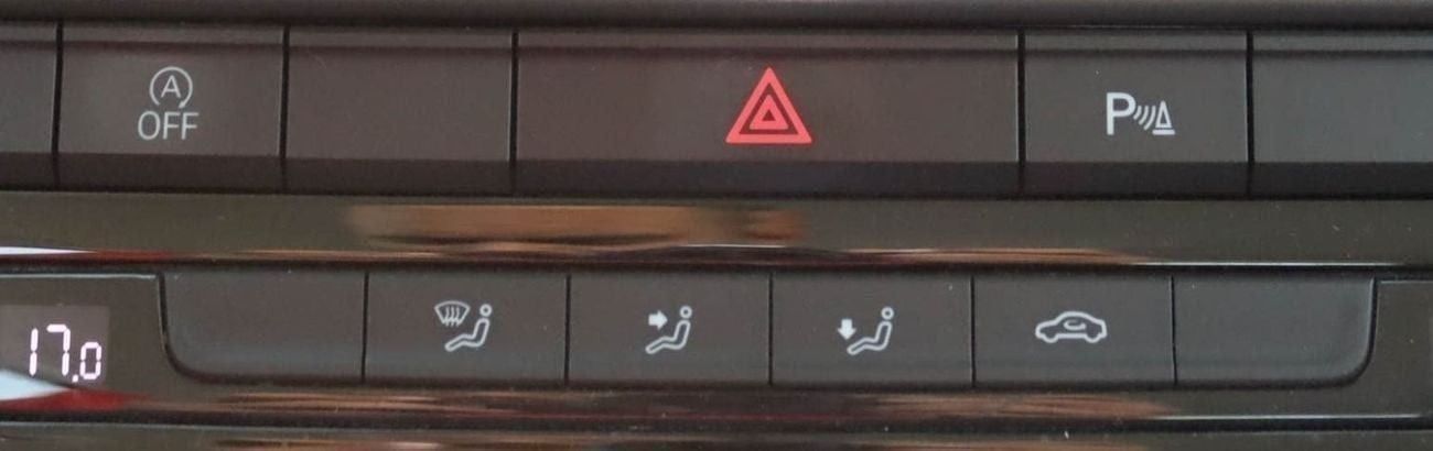 Volkswagen T ROC Life 1.4L Volkswagen T-Roc 2021 GCC, without accidents, in excellent condition 837 PM