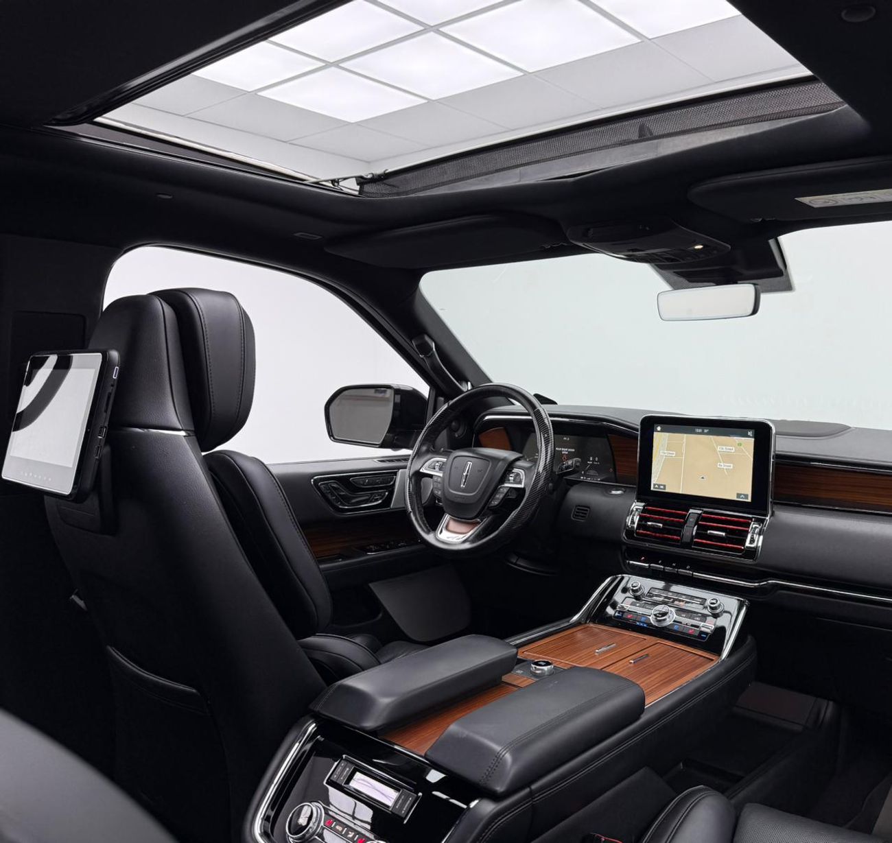 لينكولن نافيجاتور 2019 Lincoln Navigator, May 2026 Al-Tayer Warranty + Service Contract, Al-Tayer FSH, GCC