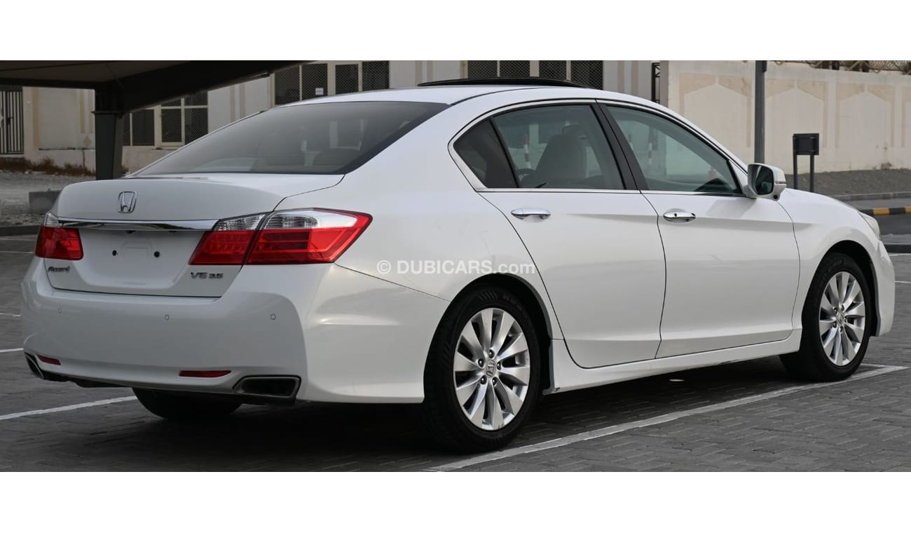 هوندا أكورد 2015 خليجي بحالة ممتازة بدون حوادث صبغ وكالة