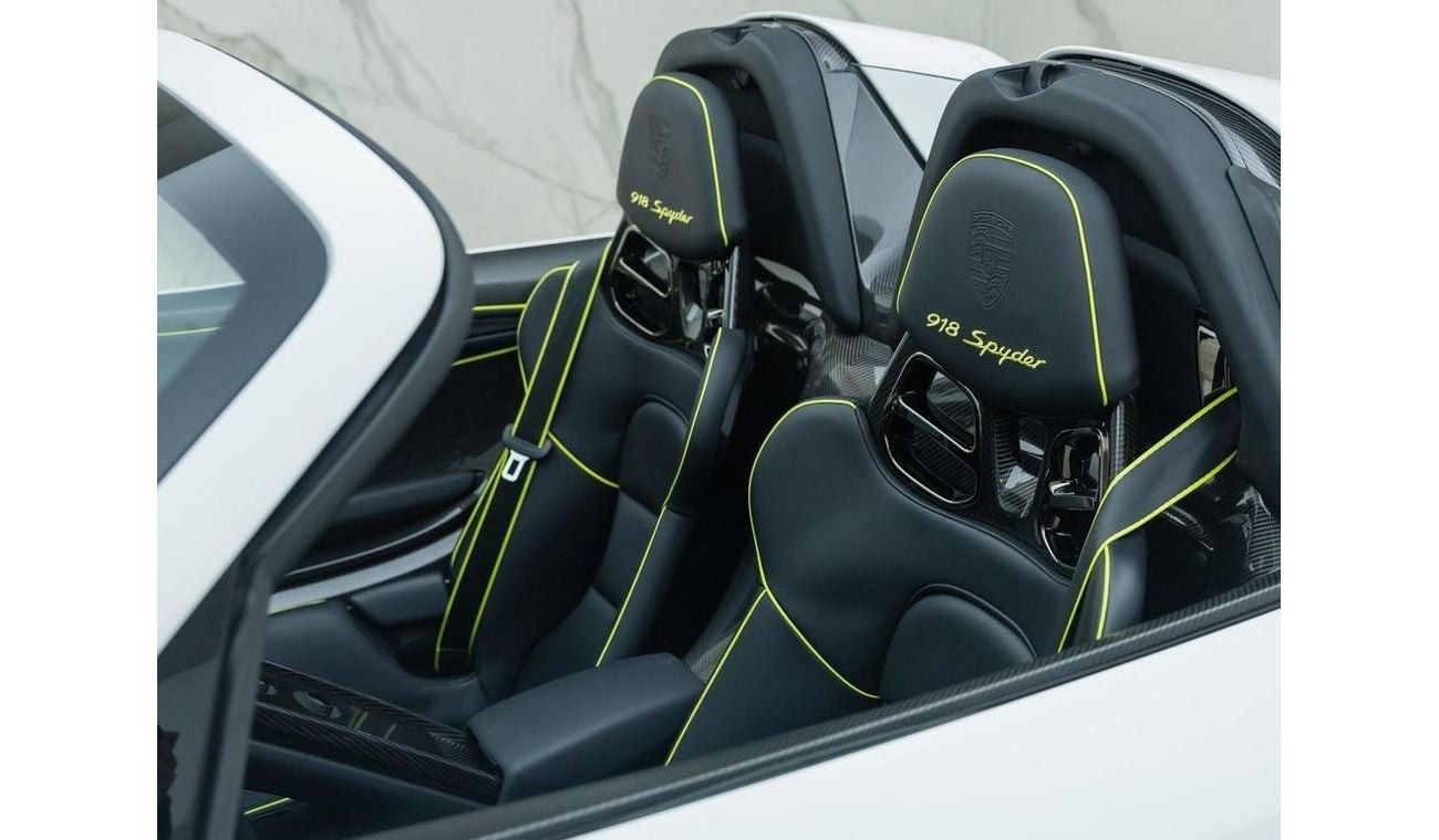 Porsche 918 Spyder 4.6 LEFT HAND DRIVE