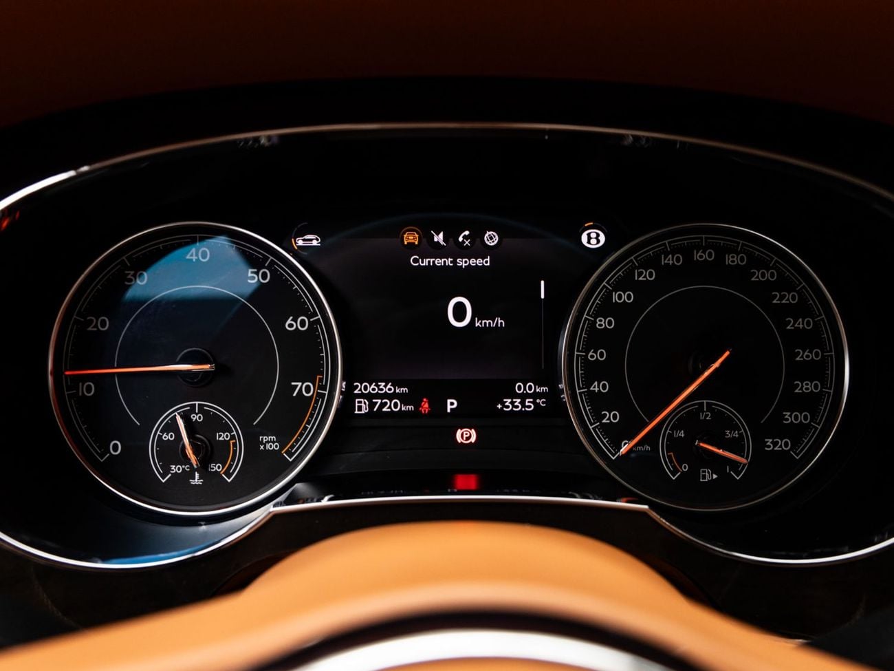 Bentley Bentayga STD BUY NOW, PAY 2027 | THE BLACKLINE STANDARD | 12 Month Blackline Warranty, GCC, Low KM's