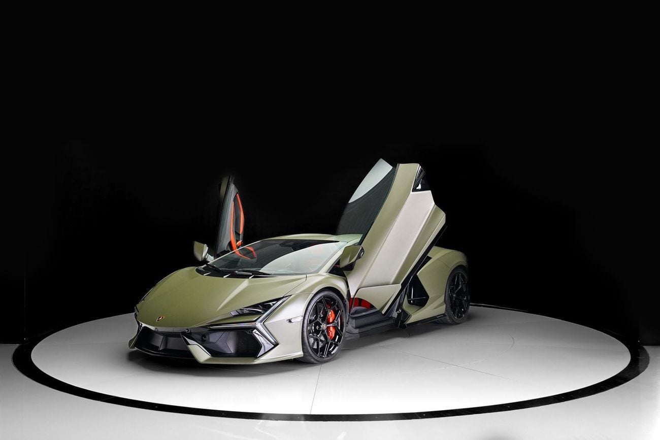 لامبورغيني ريفويلتو 6.5L V12 Hybrid