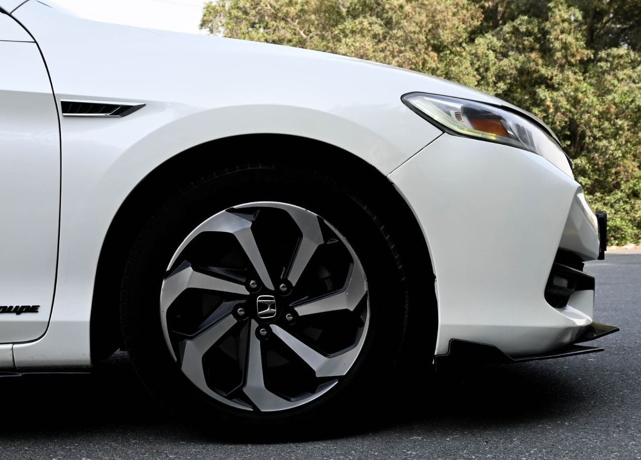 هوندا أكورد كوبيه Honda Accord Coupe Sport 2017 -V4 GCC  accident-free Excellent Condition