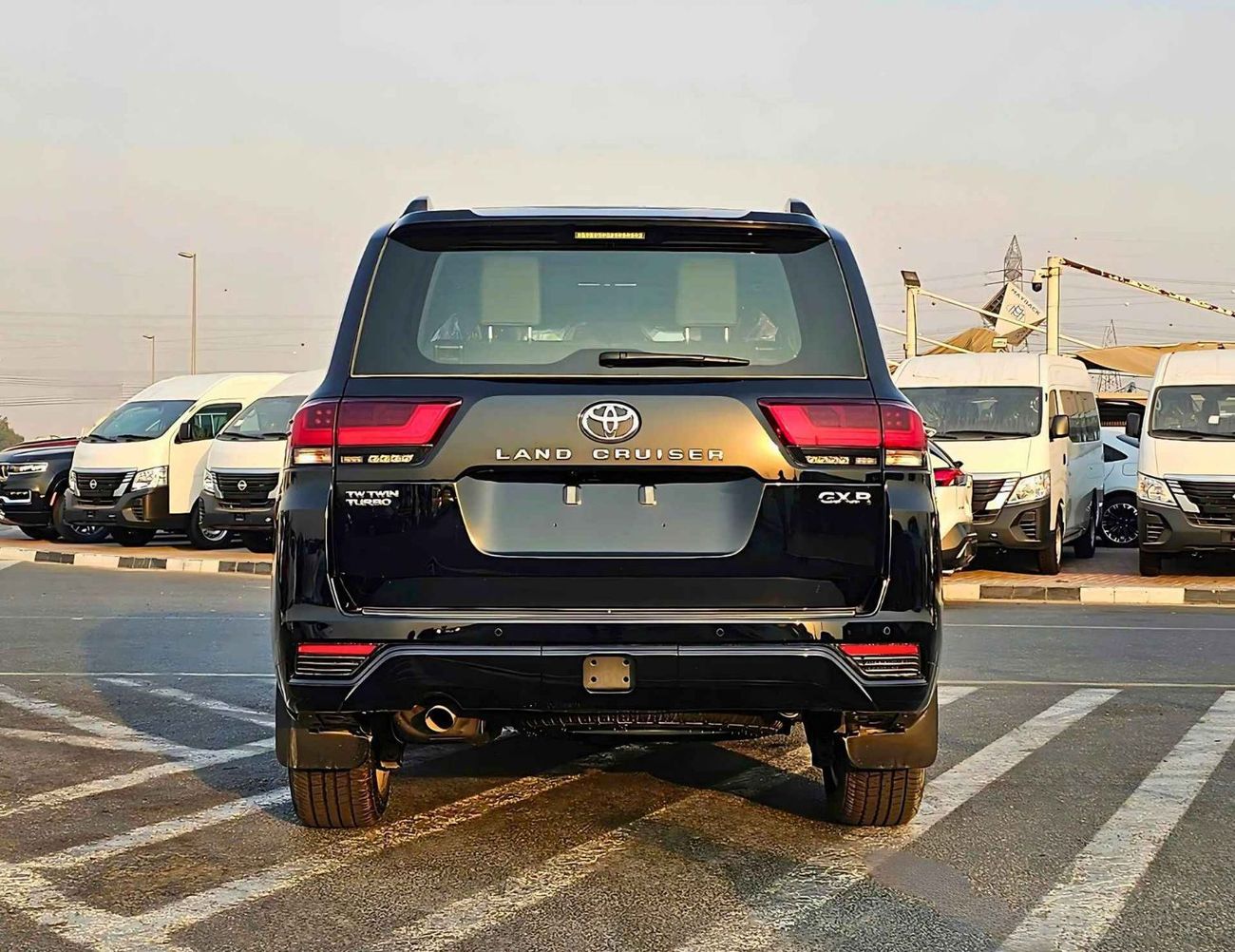 تويوتا لاند كروزر GXR 3.3L DIESEL TWIN TURBO / FULL OPTION / JBL SPEAKERS (CODE # GXR)