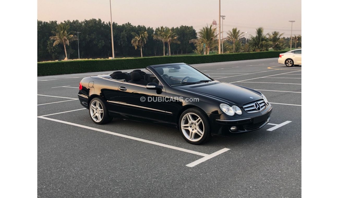 مرسيدس بنز CLK 200 موديل 2009 خليجي  حاله ممتازه جدا من الداخل والخارج مالك واحد من الوكاله