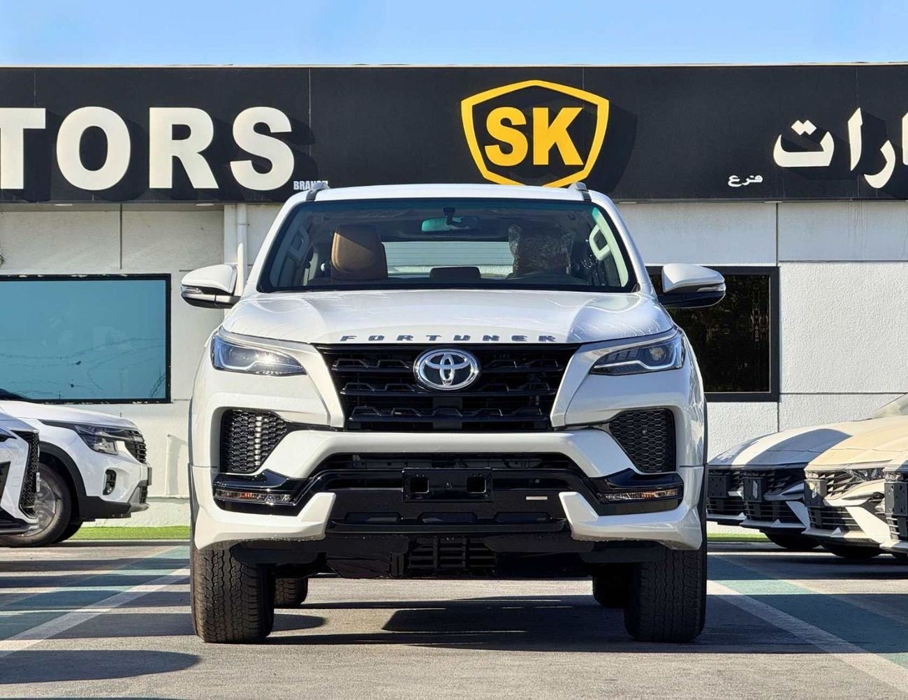 Toyota Fortuner EXR SR5 || 2.7L PETROL V4 A/T / AUTO AC / ALLOY WHEELS / 4WD (CODE # FPGO)